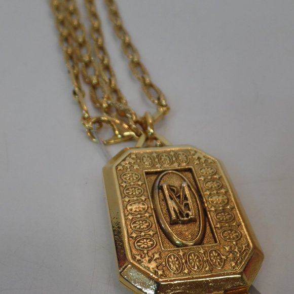 Antiquities Couture NWT Goldtone Maria Antoinette Square Locket Adj to 30" - Picture 11 of 16